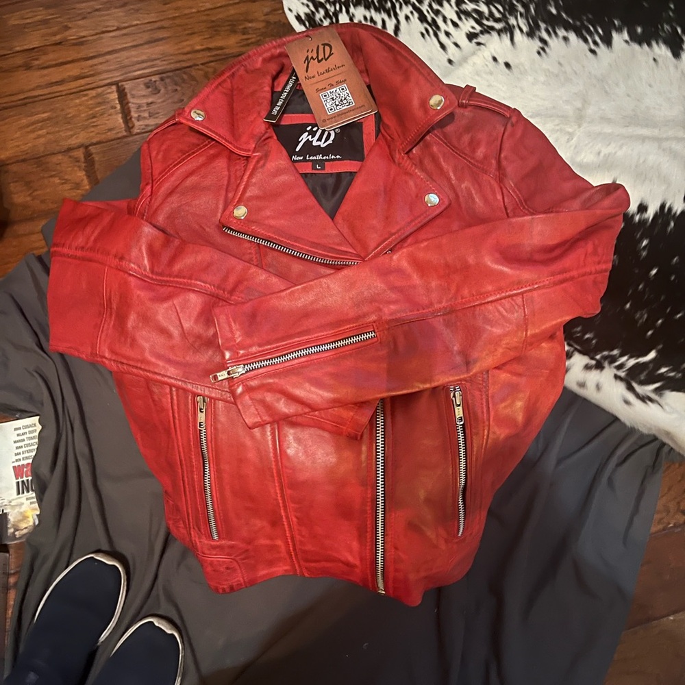 JILD: Women's Handwaxed Biker Style Motorcycle Zip-Up Leather Jacket
